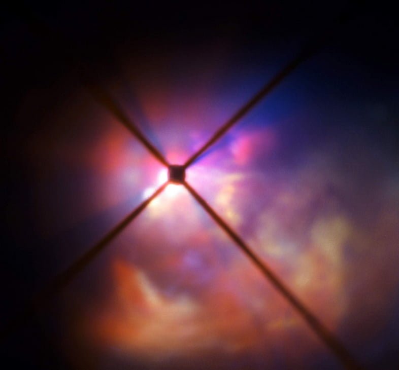 VLT изображение окружения VY Большого Пса со сферой