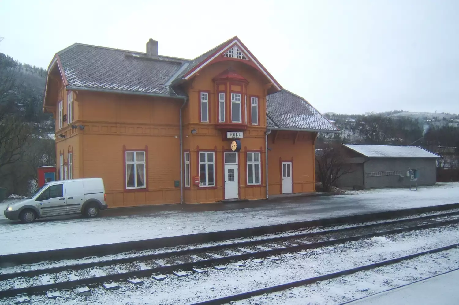 Хелл, Норвегия, железнодорожный вокзал