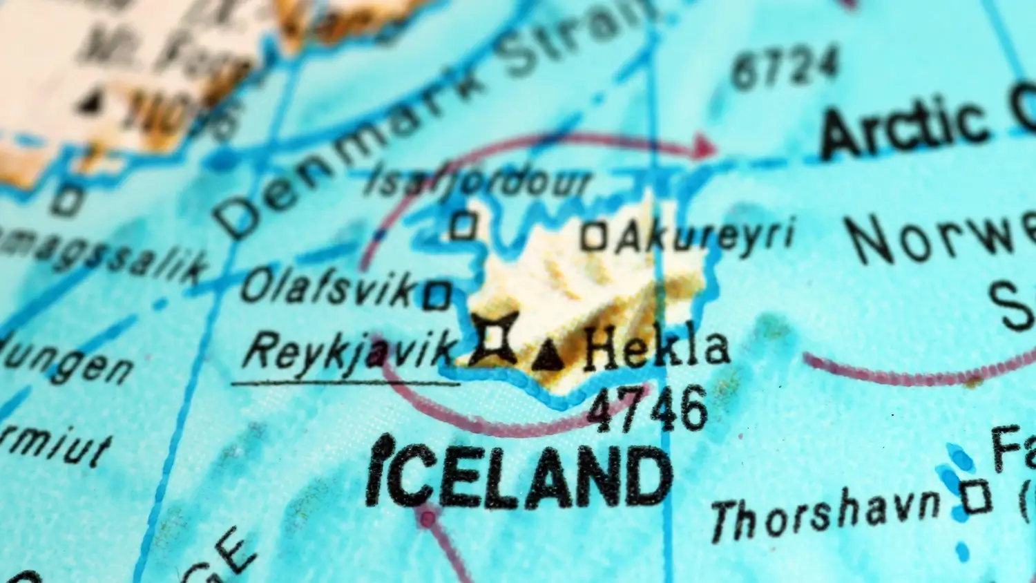 Карта Исландии на старом атласе
